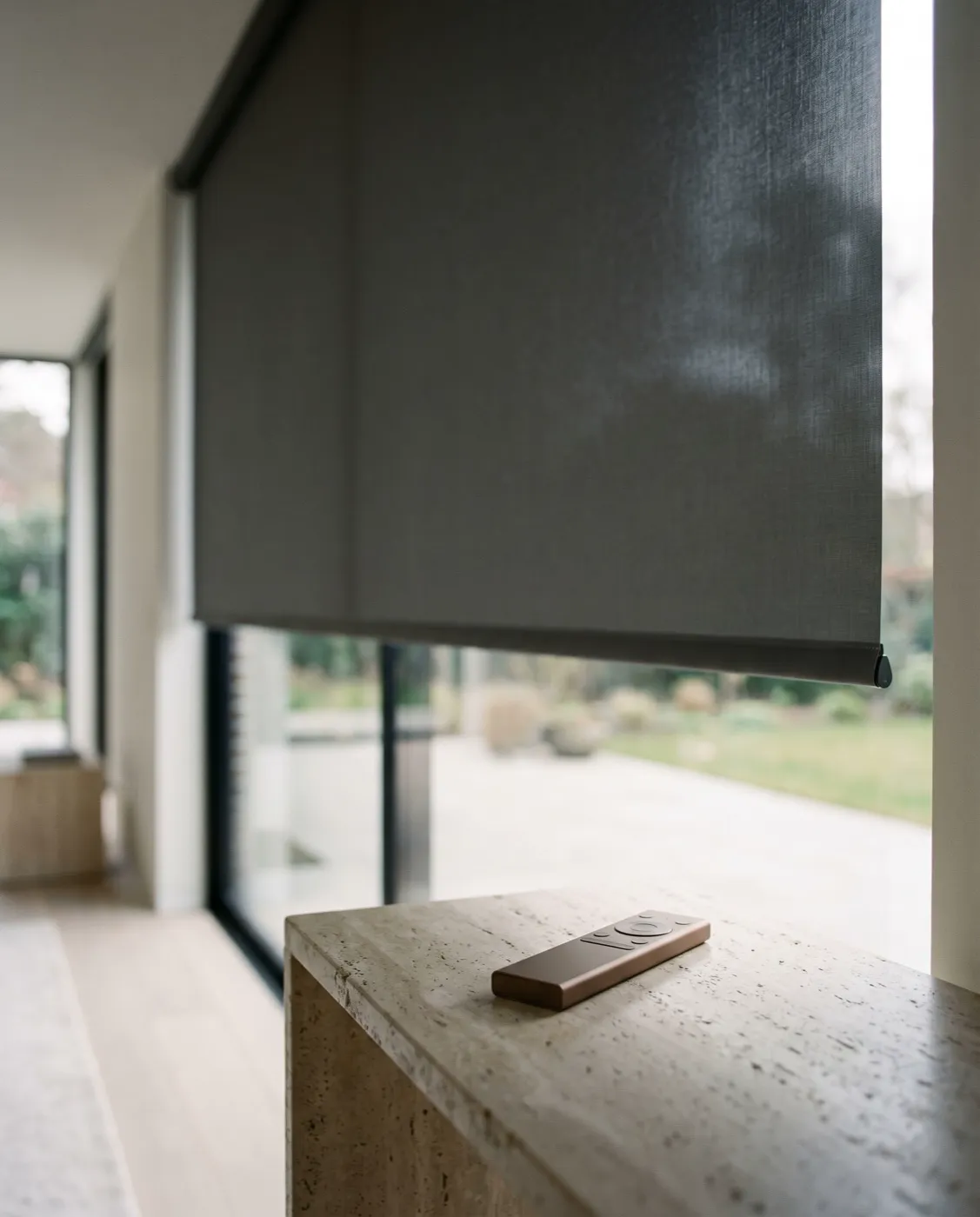 Motorised & Smart — A hidden motor, a slim remote — and an optional Wi-Fi hub